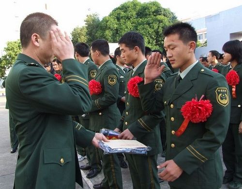 2017年四川省退伍軍人新政策——加強(qiáng)職業(yè)教育和技能培訓(xùn)